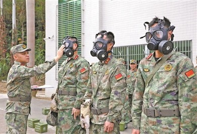筑牢安全防線 提升應急能力——廣東省紫金縣人武部深入開展群眾性練兵活動，扎實組織防毒面具使用訓練